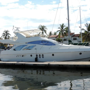 Yate Azimut ​58-foot to tour Puerto Vallarta, max 20 people
